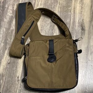 AmeriBag New Yorker Messenger Bag with  Wide Shoulder Strap